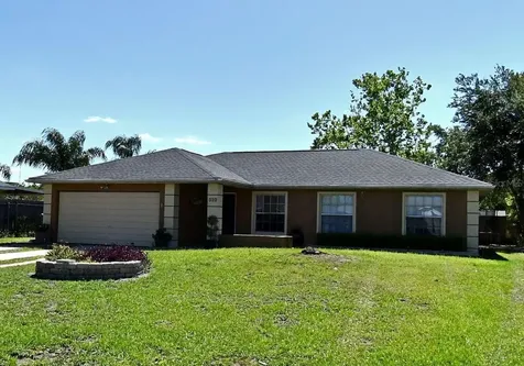 332 Gait Court Kissimmee FL 34743