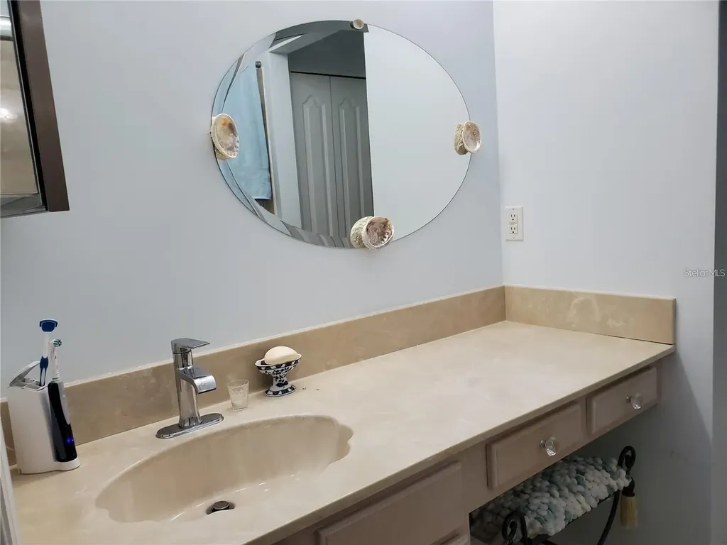 1237 Corinth Greens Drive Sun City Center FL 33573