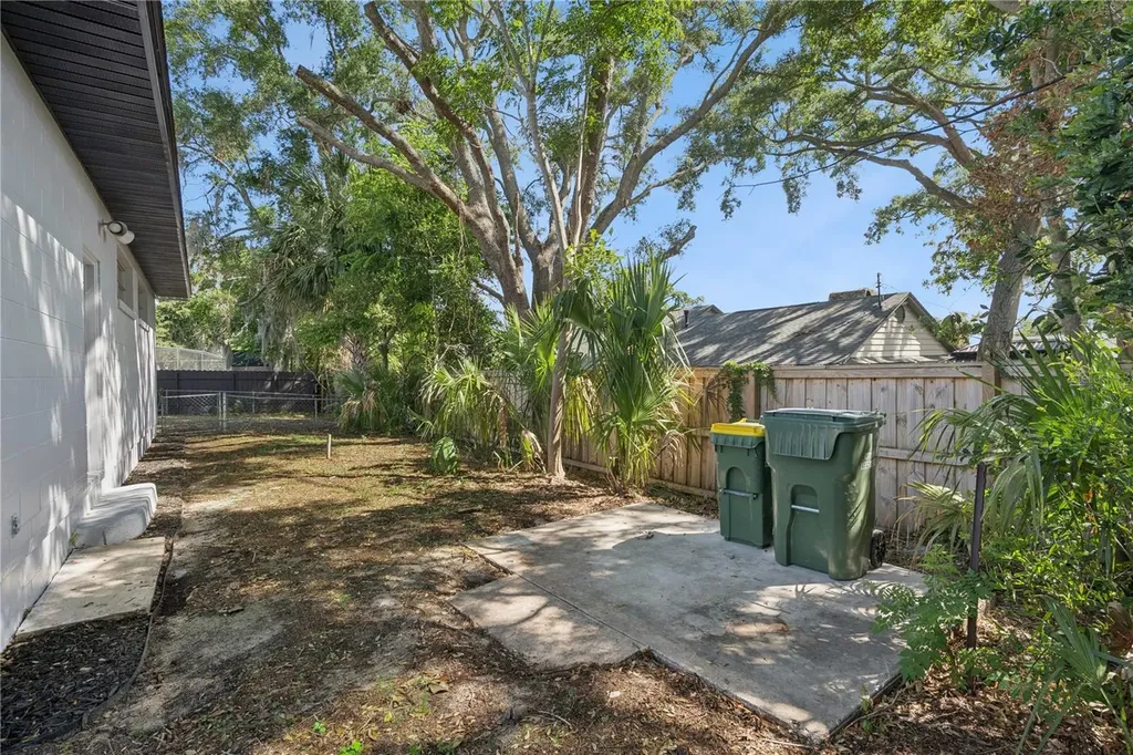 1310 Lee Court Leesburg FL 34748