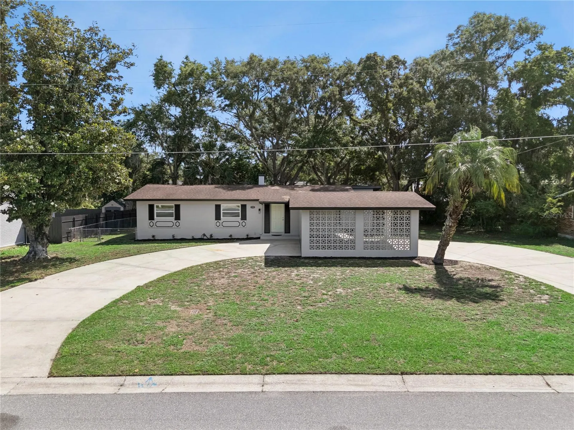 1310 Lee Court Leesburg FL 34748