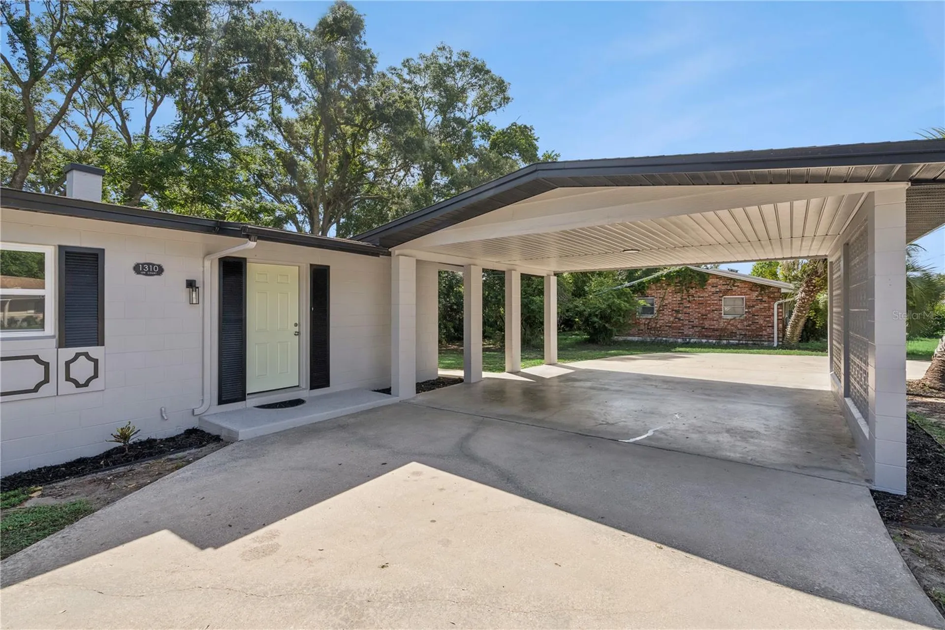 1310 Lee Court Leesburg FL 34748