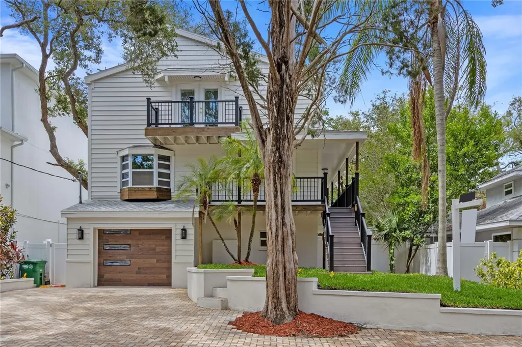 3232 W Oakellar Avenue Tampa FL 33611