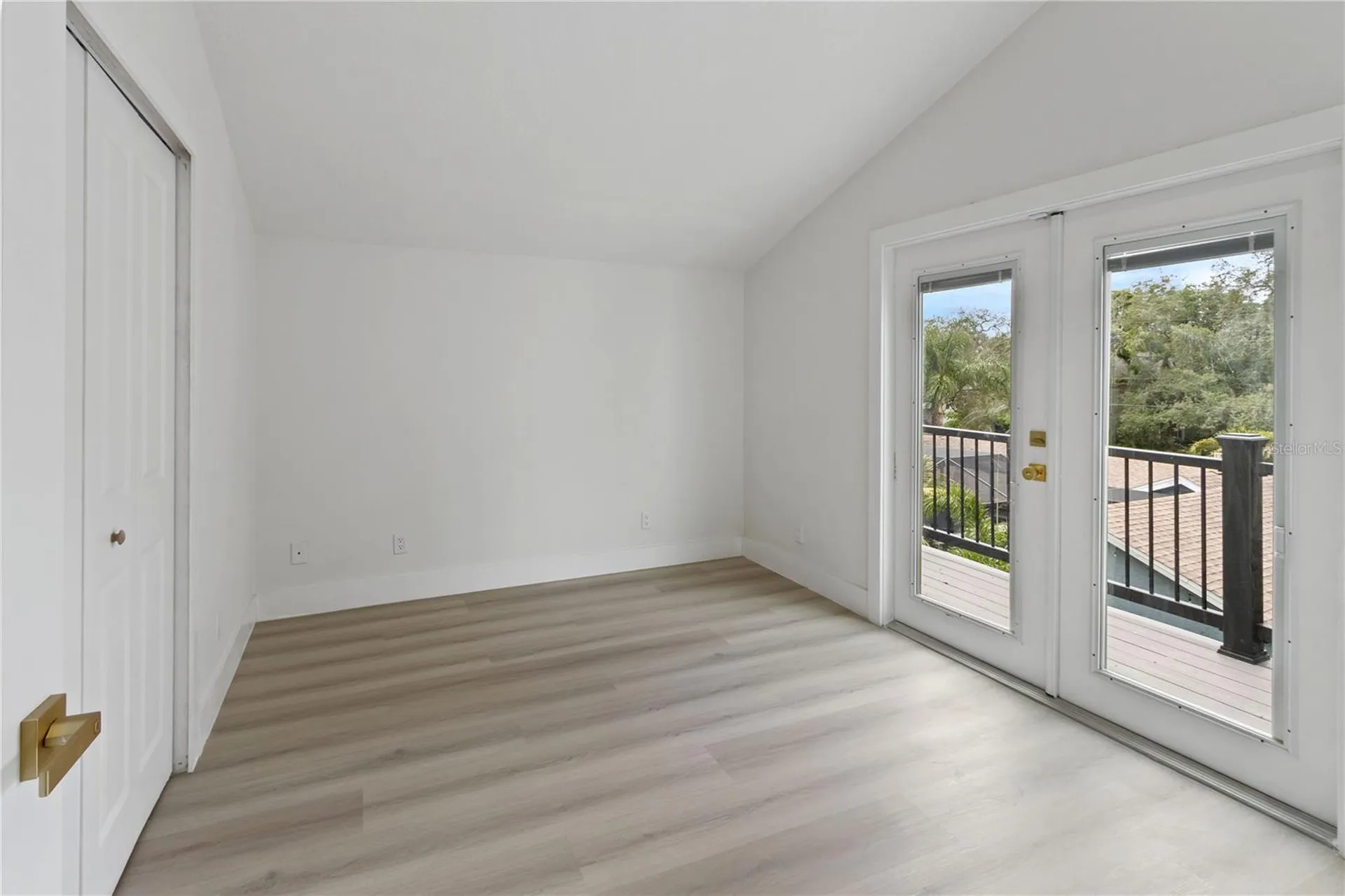3232 W Oakellar Avenue Tampa FL 33611