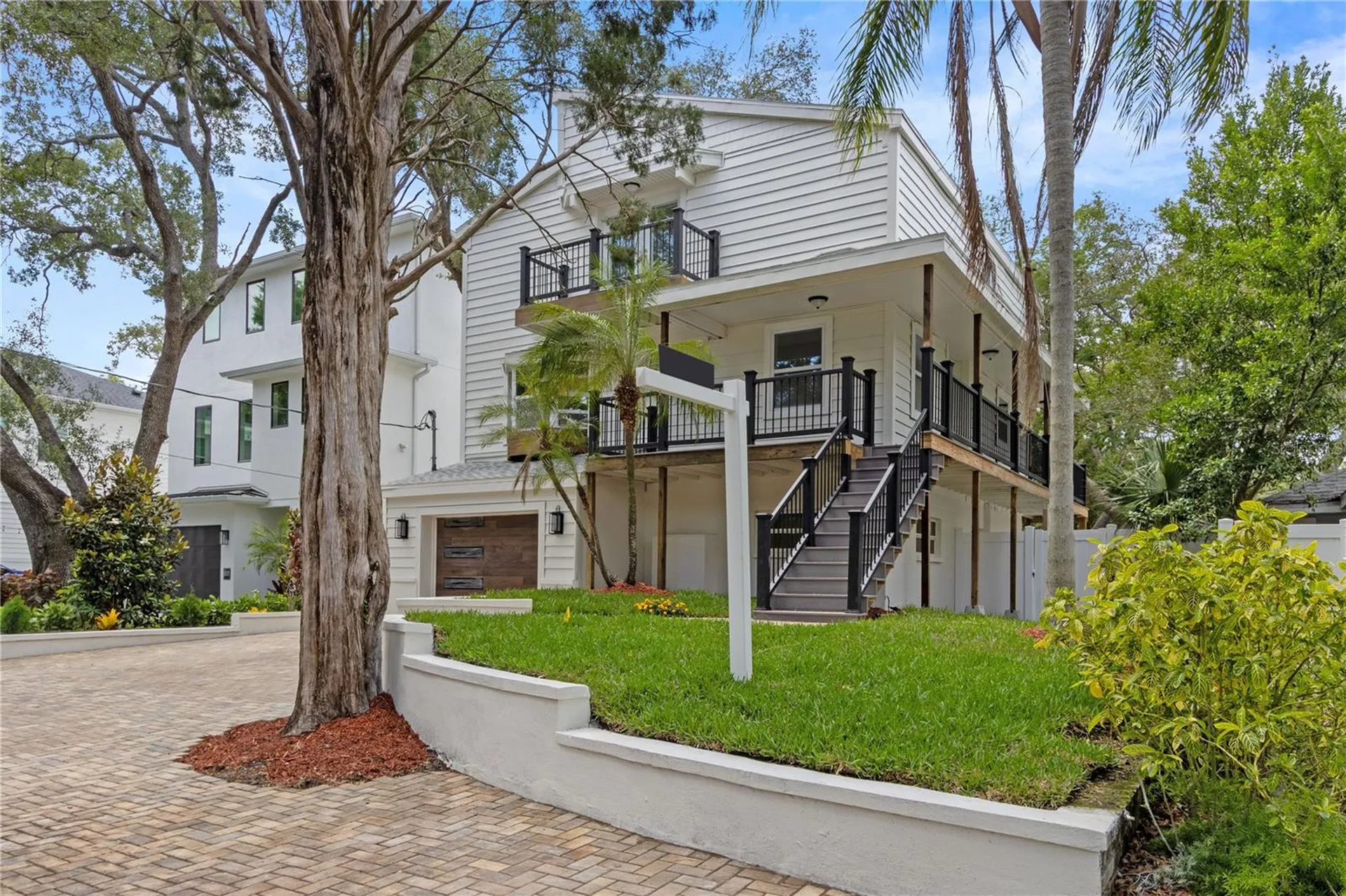 3232 W Oakellar Avenue Tampa FL 33611