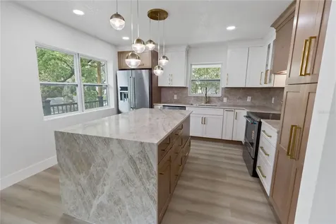 3232 W Oakellar Avenue Tampa FL 33611