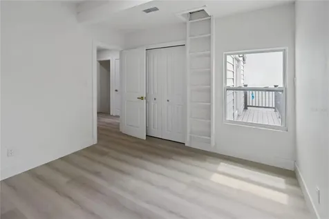 3232 W Oakellar Avenue Tampa FL 33611