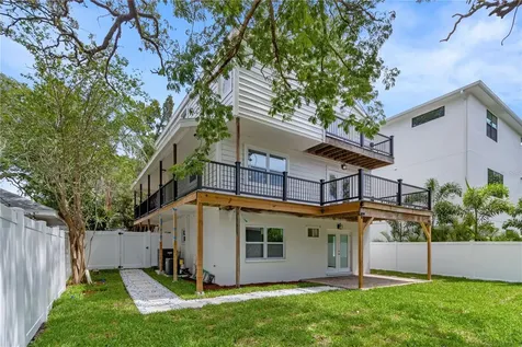 3232 W Oakellar Avenue Tampa FL 33611