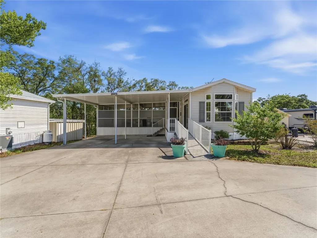 9504 Gray Fox Dr Drive Weeki Wachee FL 34613