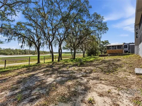 9504 Gray Fox Dr Drive Weeki Wachee FL 34613