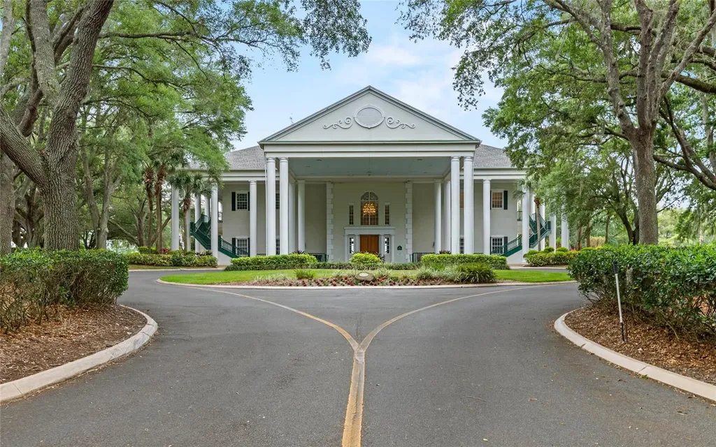 25049 Navel Avenue Leesburg FL 34748