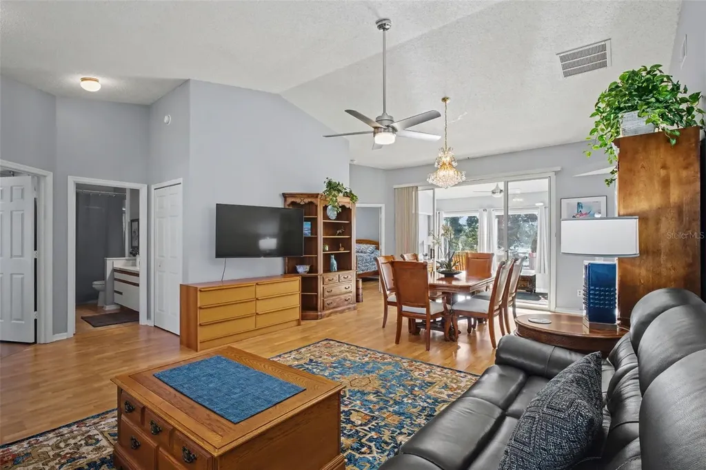25049 Navel Avenue Leesburg FL 34748