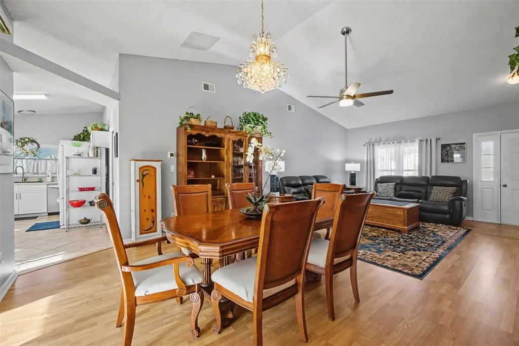 25049 Navel Avenue Leesburg FL 34748