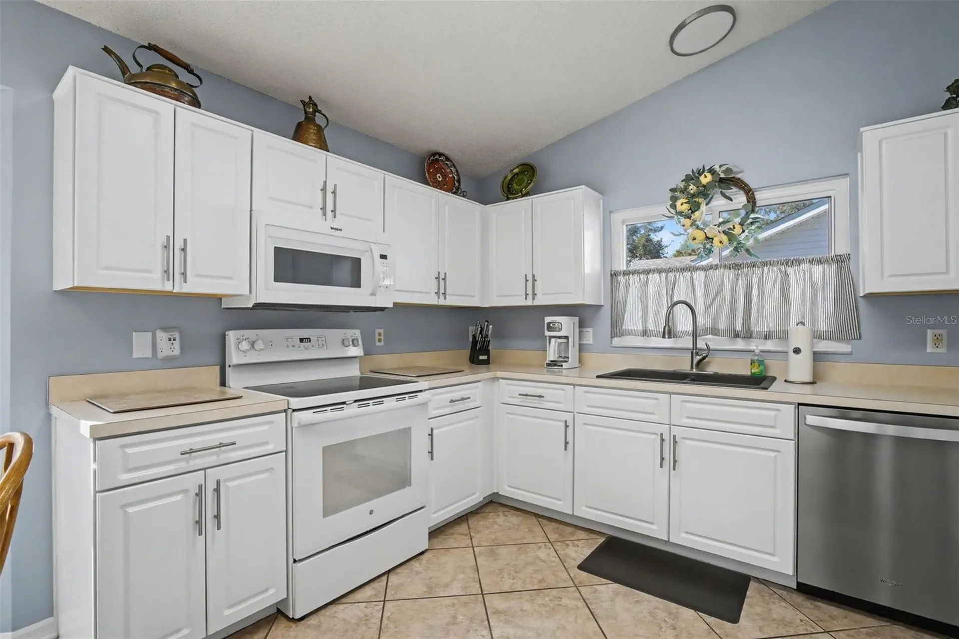 25049 Navel Avenue Leesburg FL 34748