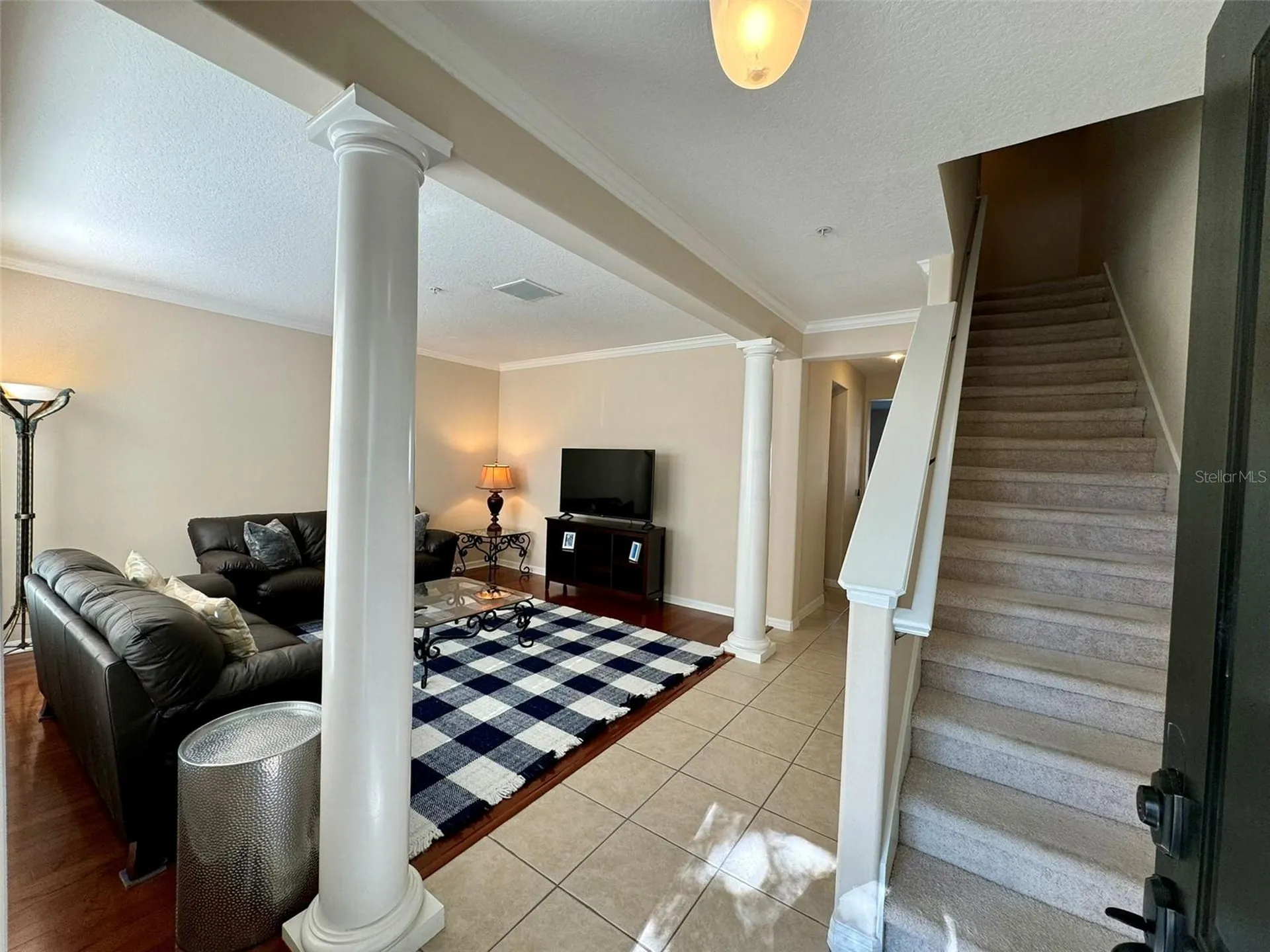 993 Juel Street Orlando FL 32814