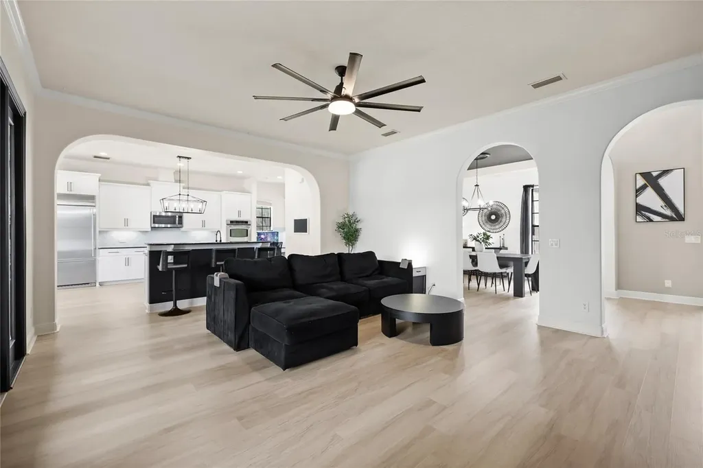 523 W Blue Water Edge Drive Eustis FL 32736