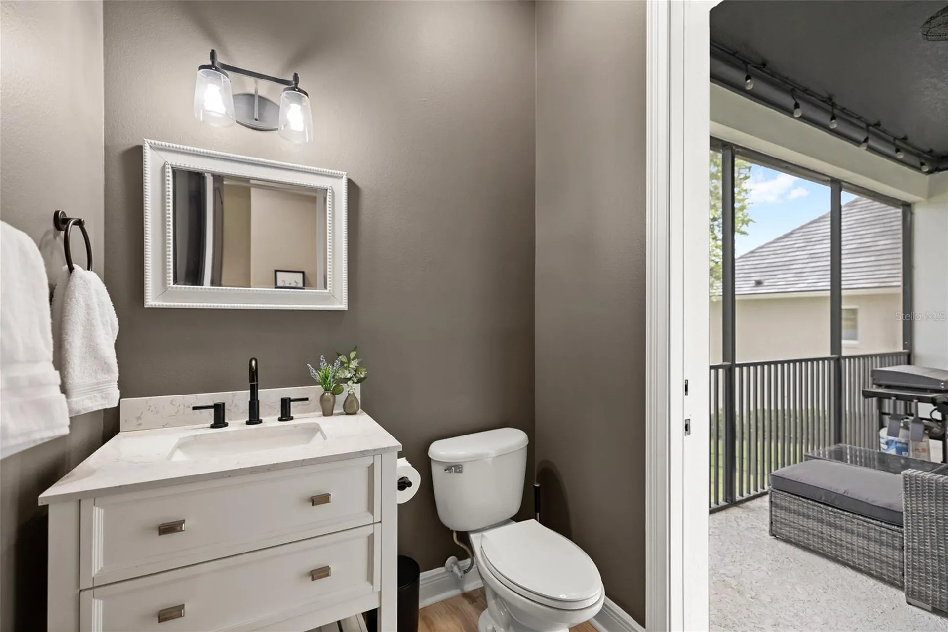 523 W Blue Water Edge Drive Eustis FL 32736