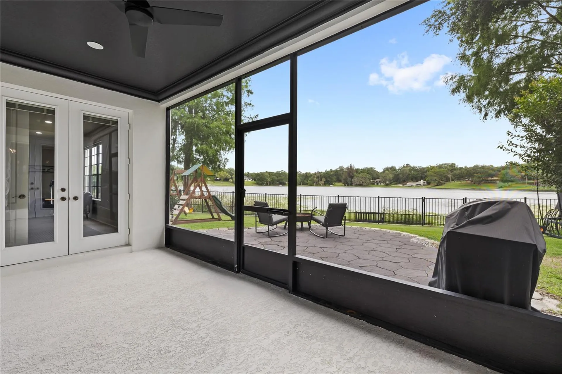 523 W Blue Water Edge Drive Eustis FL 32736