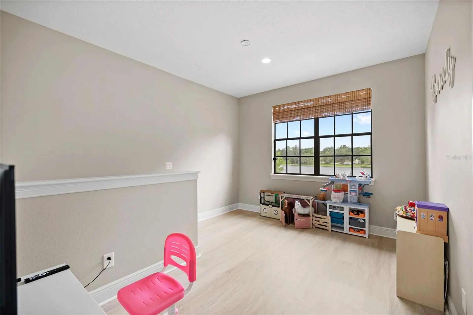 523 W Blue Water Edge Drive Eustis FL 32736