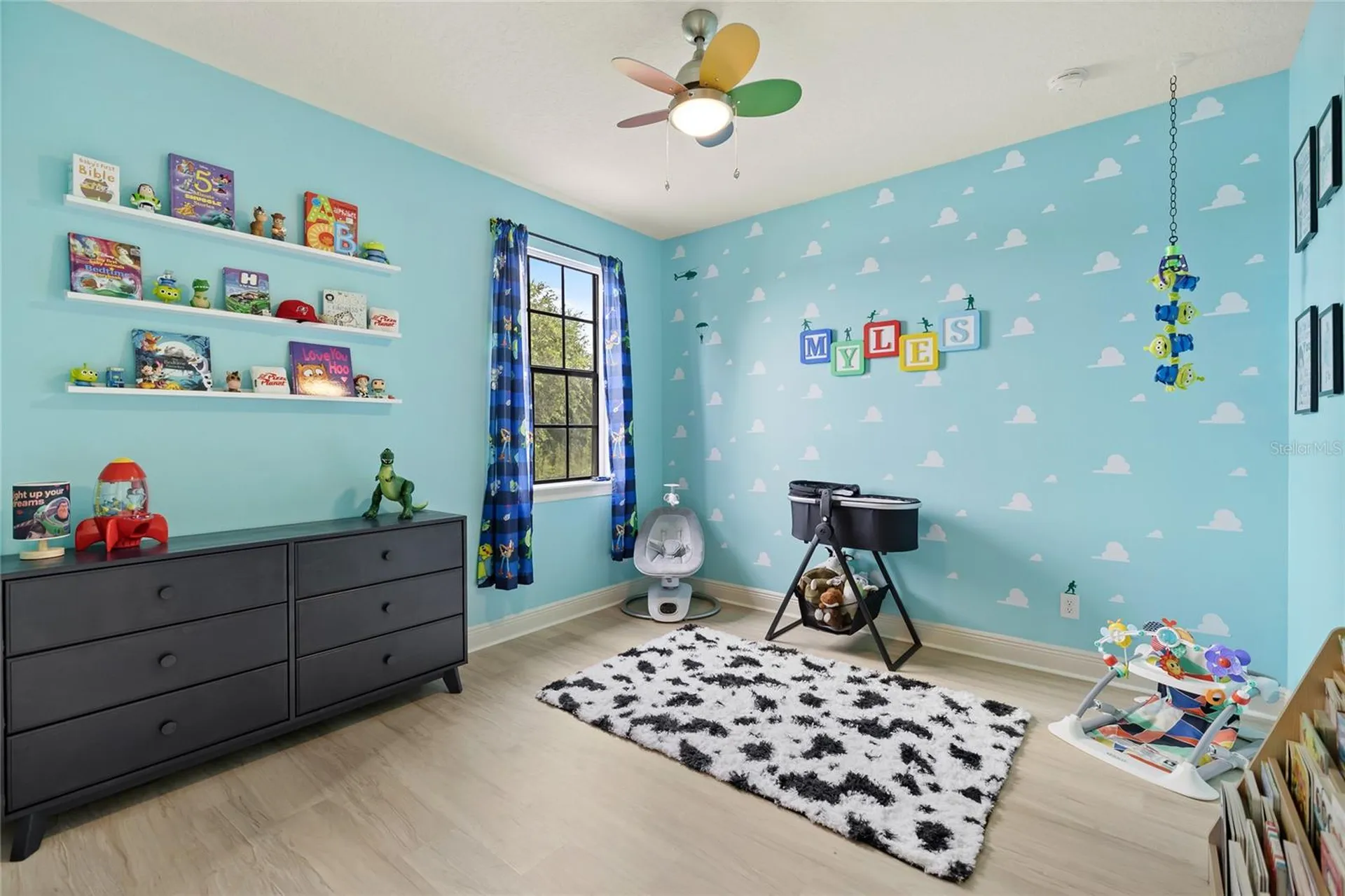 523 W Blue Water Edge Drive Eustis FL 32736