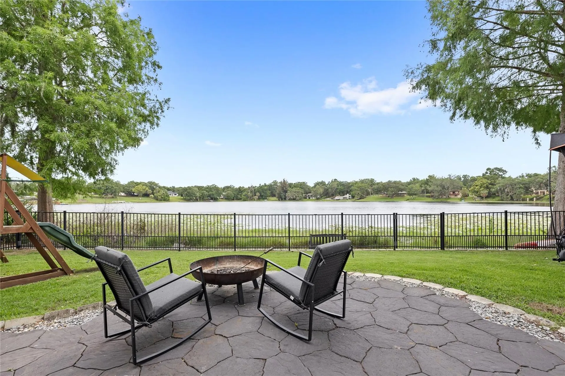 523 W Blue Water Edge Drive Eustis FL 32736