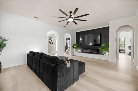 523 W Blue Water Edge Drive Eustis FL 32736