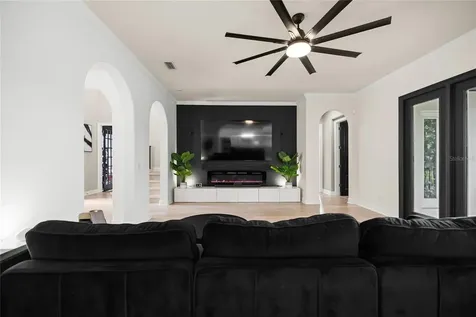 523 W Blue Water Edge Drive Eustis FL 32736