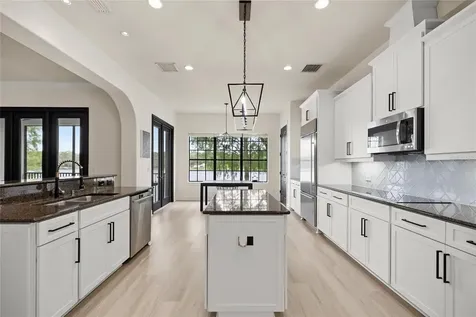 523 W Blue Water Edge Drive Eustis FL 32736