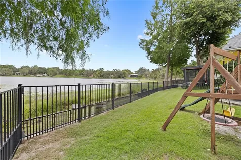 523 W Blue Water Edge Drive Eustis FL 32736
