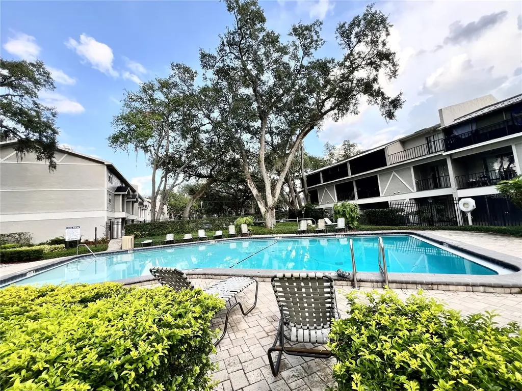 14402 Reuter Strasse Circle Tampa FL 33613