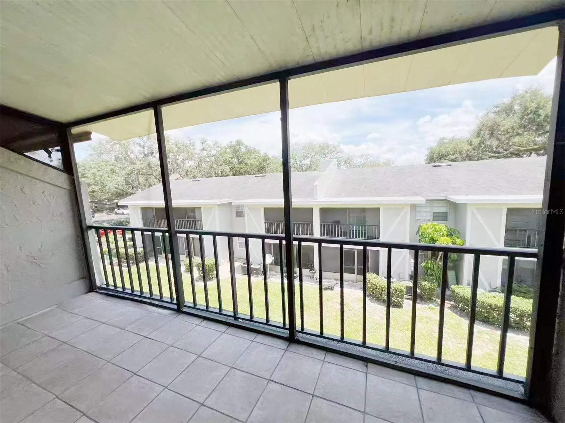14402 Reuter Strasse Circle Tampa FL 33613