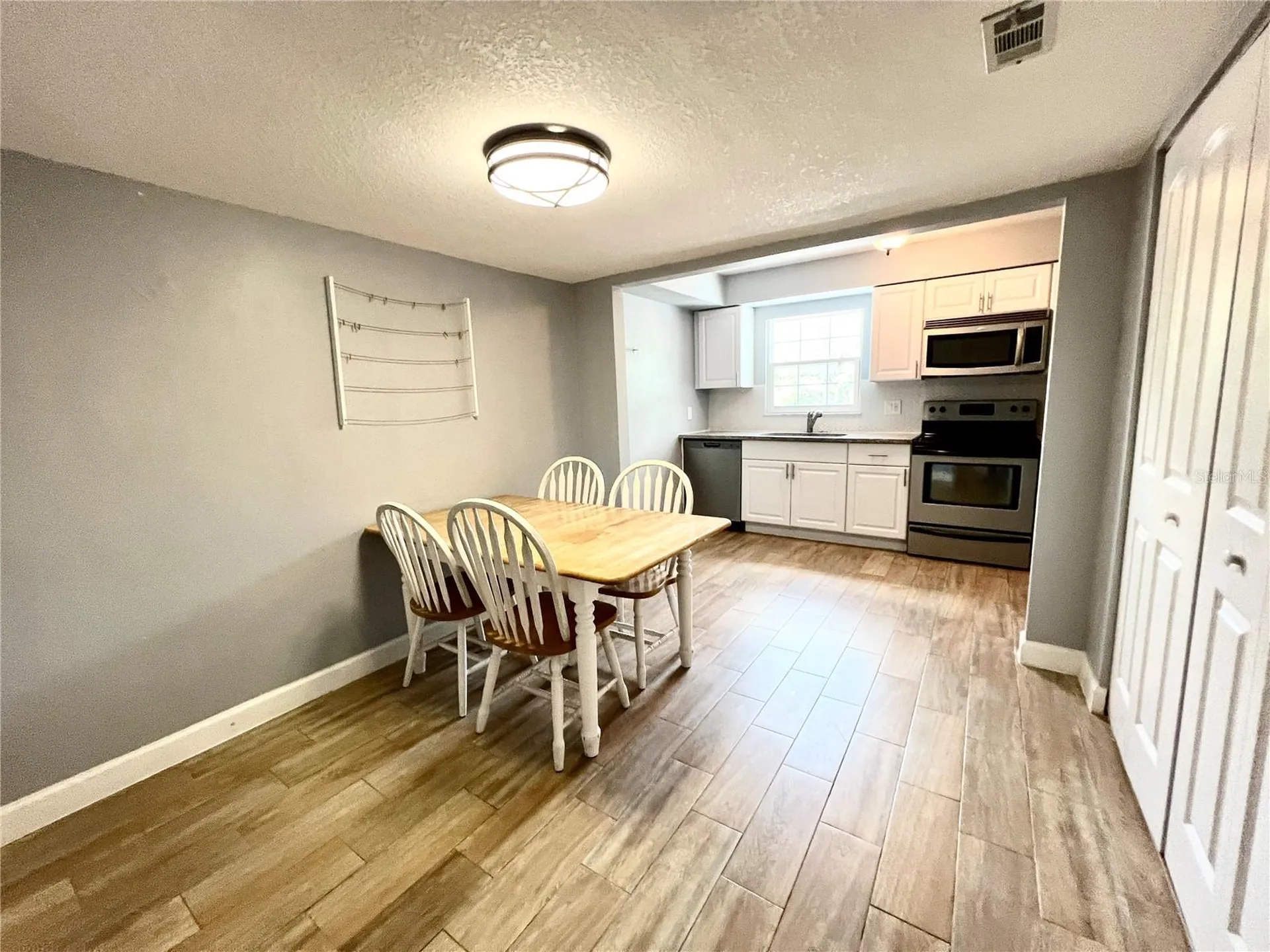 14402 Reuter Strasse Circle Tampa FL 33613