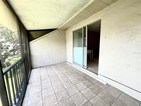 14402 Reuter Strasse Circle Tampa FL 33613