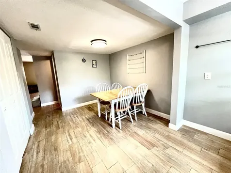 14402 Reuter Strasse Circle Tampa FL 33613