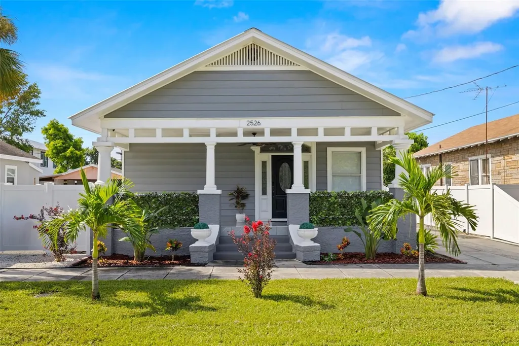 2526 W Union Street Tampa FL 33607
