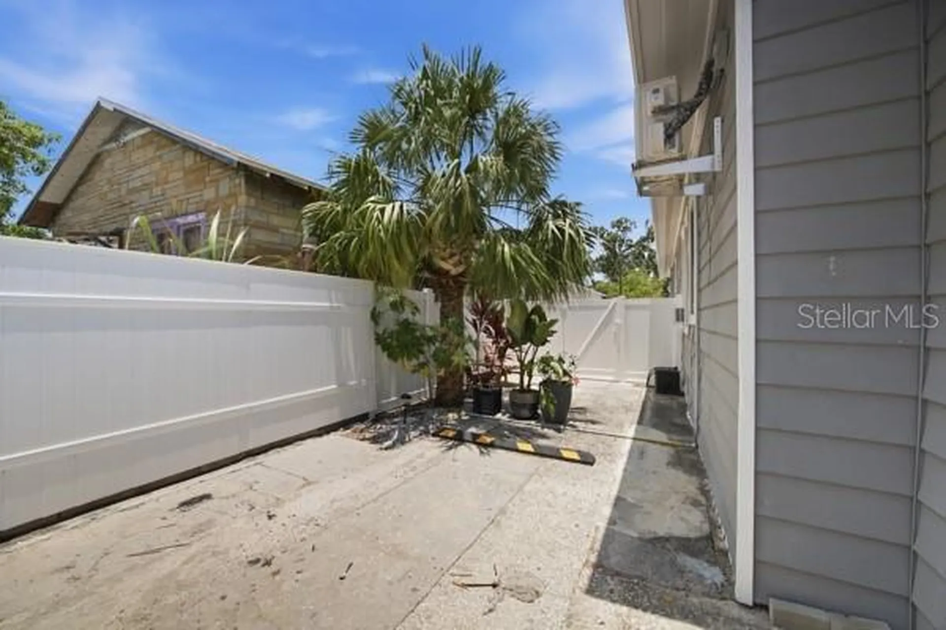 2526 W Union Street Tampa FL 33607