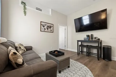 2526 W Union Street Tampa FL 33607