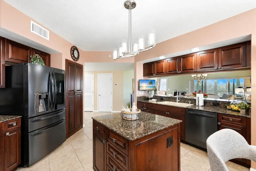 960 Starkey Road Largo FL 33771