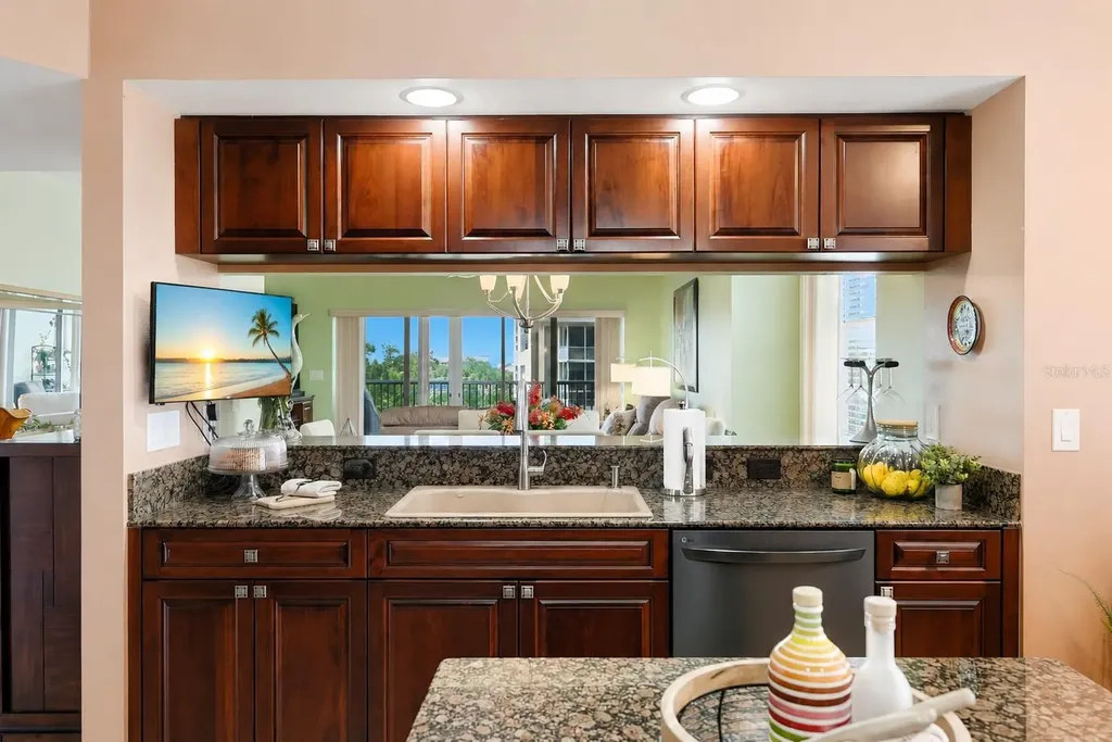 960 Starkey Road Largo FL 33771