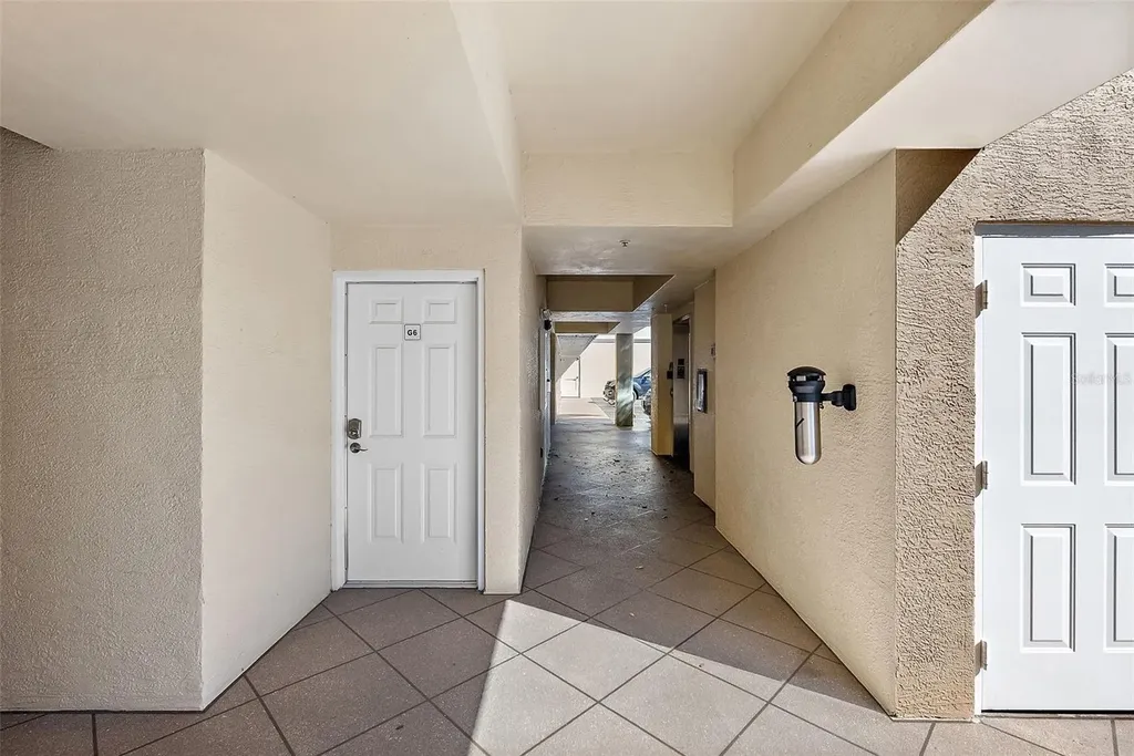 960 Starkey Road Largo FL 33771