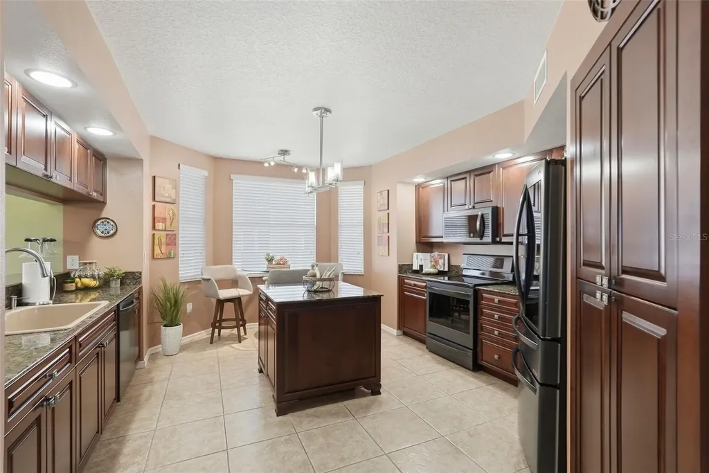 960 Starkey Road Largo FL 33771
