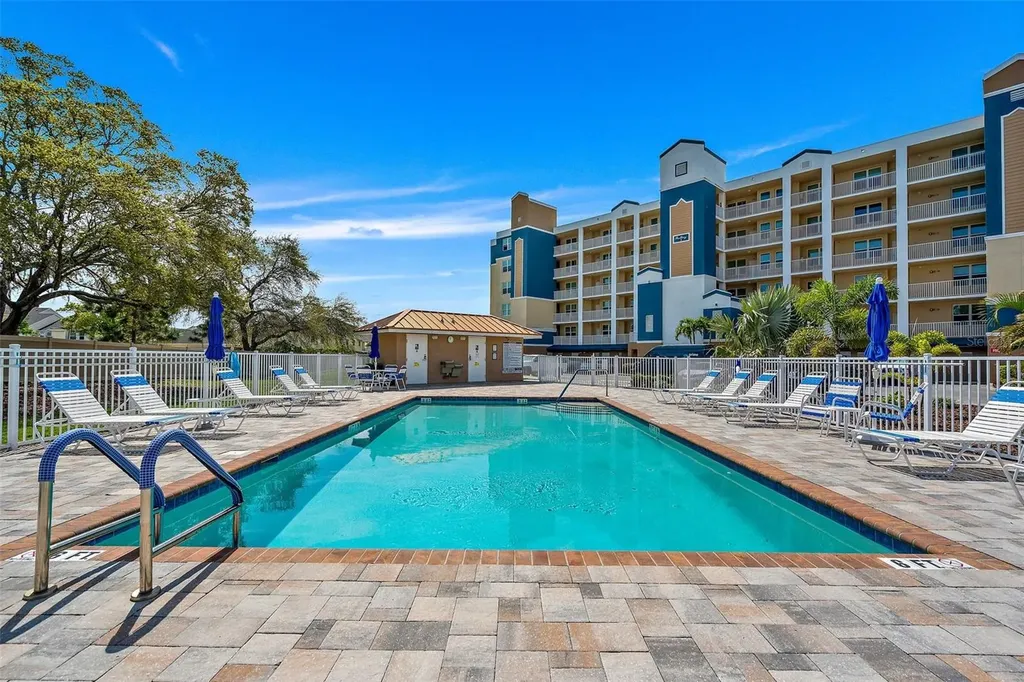 960 Starkey Road Largo FL 33771