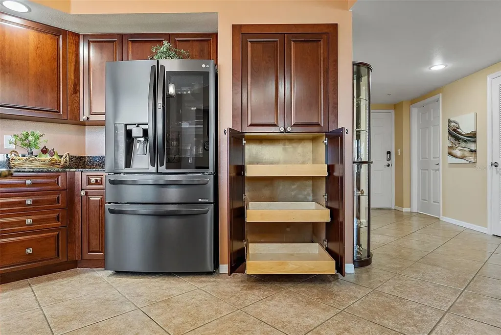 960 Starkey Road Largo FL 33771