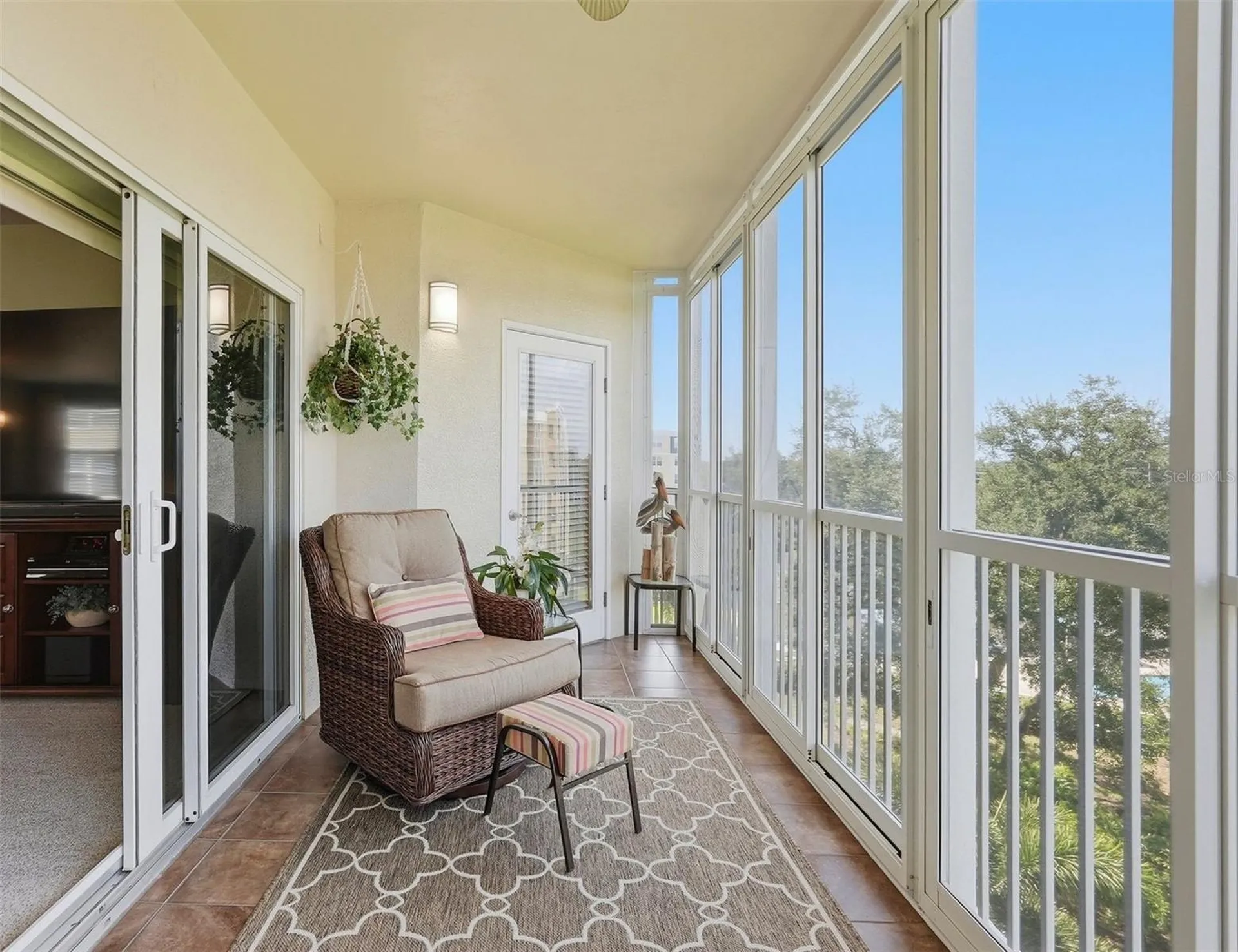 960 Starkey Road Largo FL 33771