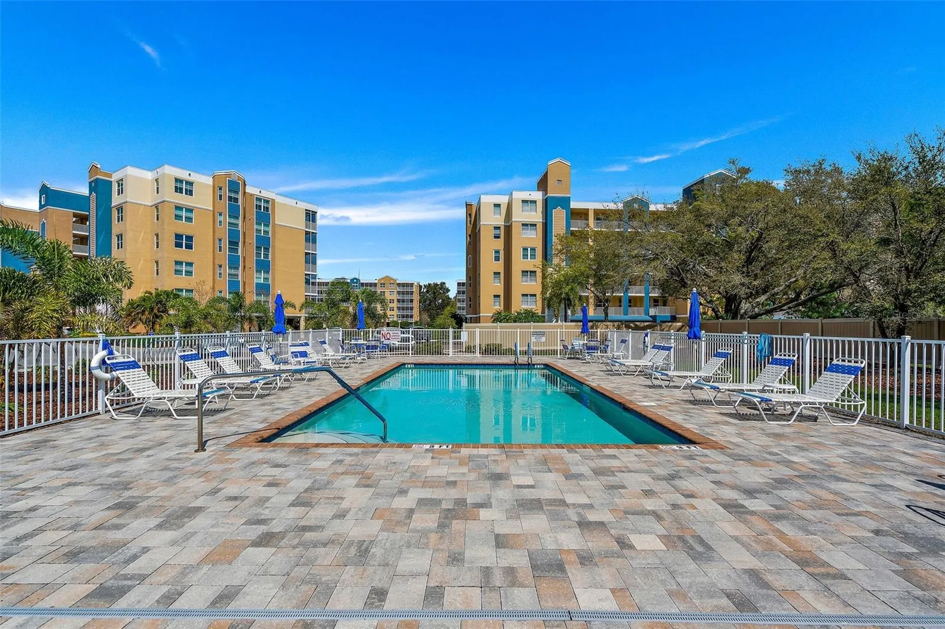 960 Starkey Road Largo FL 33771