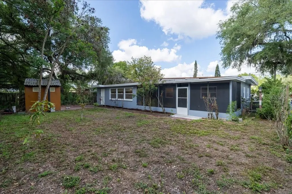15005 Monet Drive Tampa FL 33613