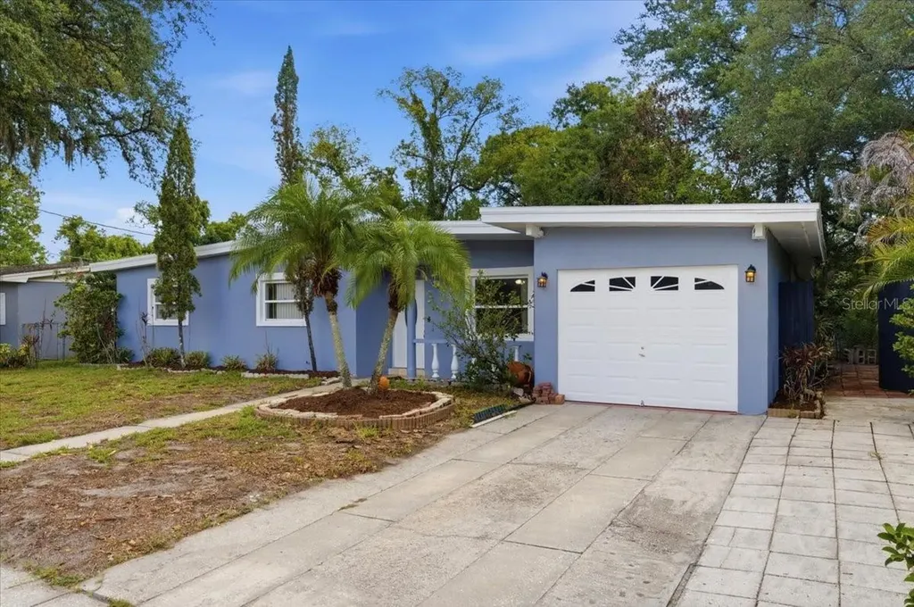15005 Monet Drive Tampa FL 33613