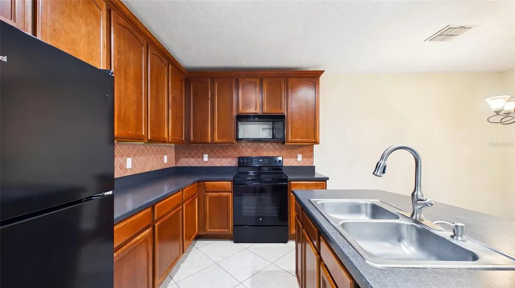 13128 Logan Captiva Lane Gibsonton FL 33534