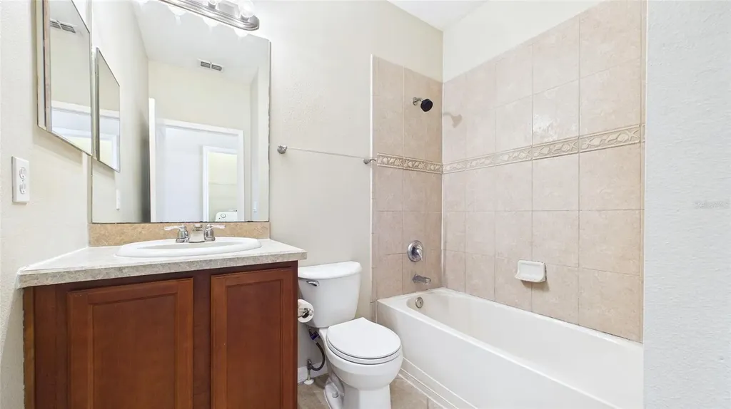 13128 Logan Captiva Lane Gibsonton FL 33534