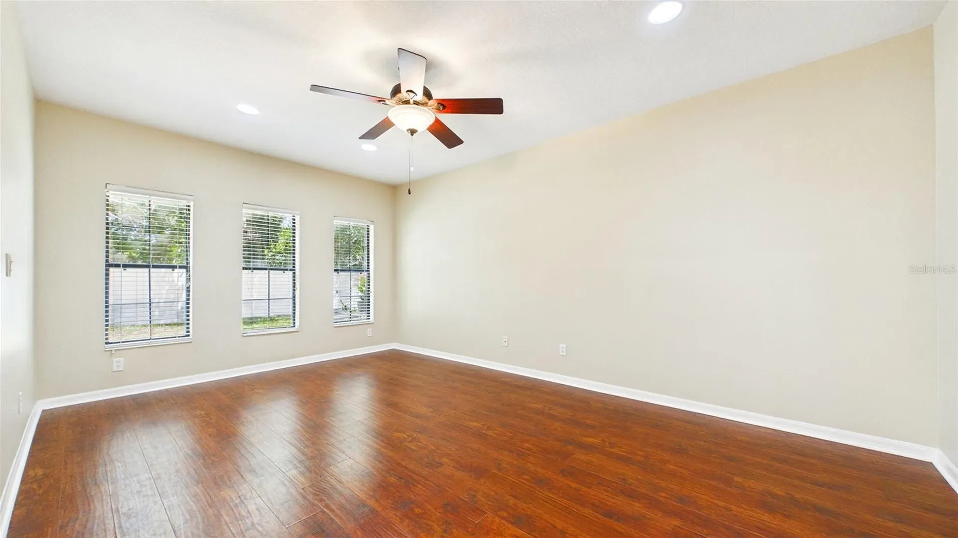 13128 Logan Captiva Lane Gibsonton FL 33534