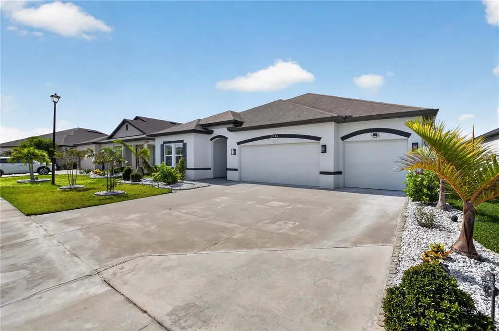 2530 Sand Gables Trail Bradenton FL 34208
